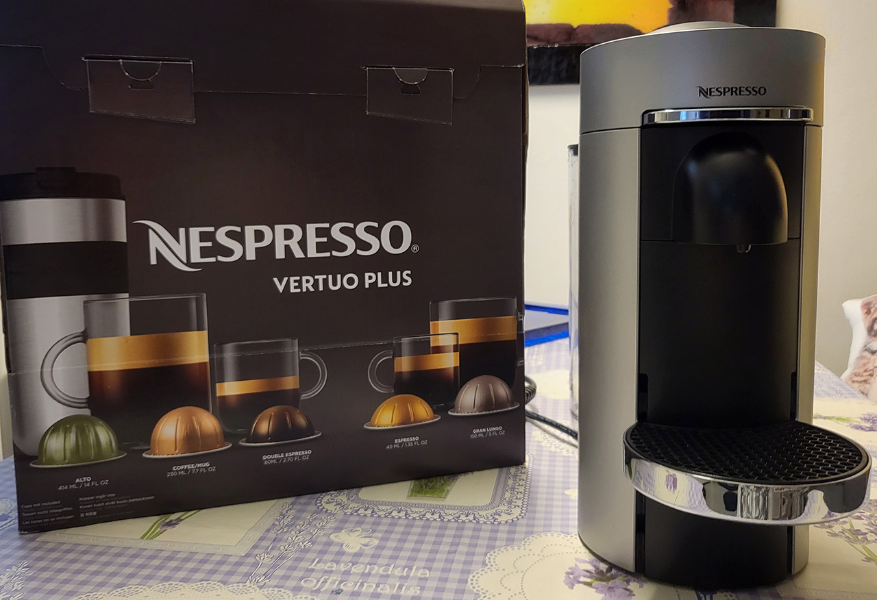 4719535 Nespresso Vertuo Plus Deluxe